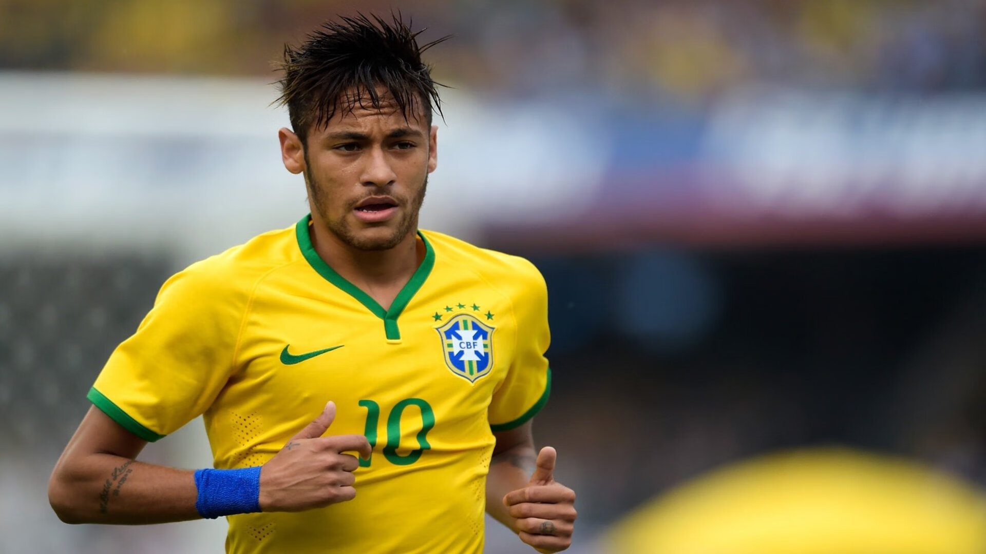 欧冠八强：巴萨VS巴黎 “王子与王储”上演欧冠版巅峰对话